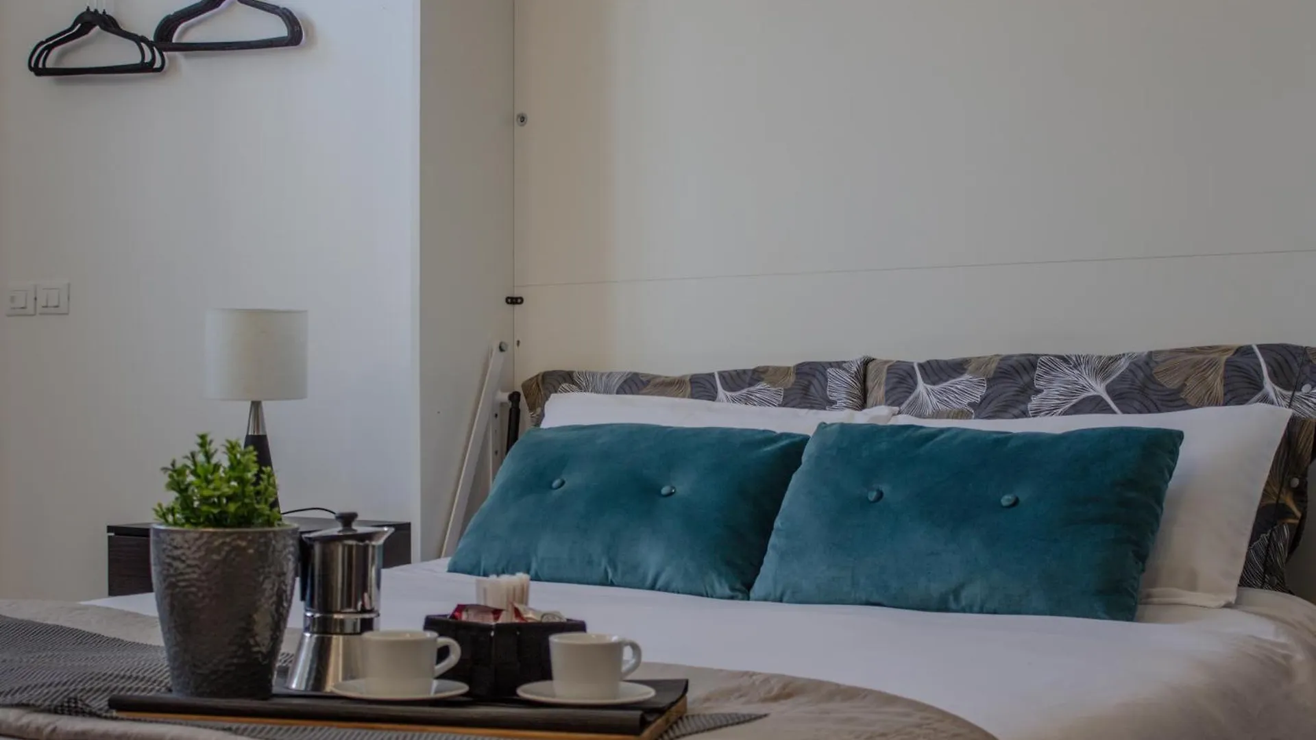 Contacten van Sleepn\'Joy Pavia